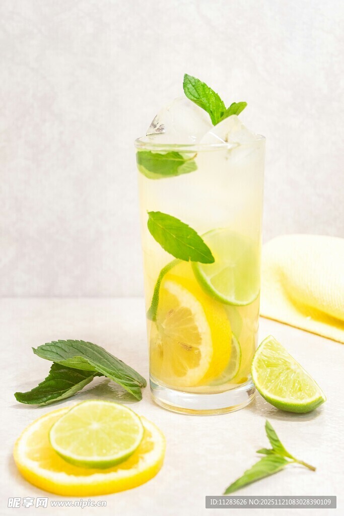 柠檬薄荷冰饮