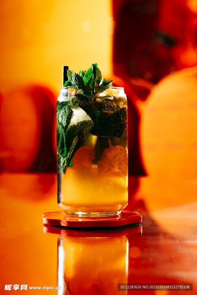 清新薄荷柑橘鸡尾酒