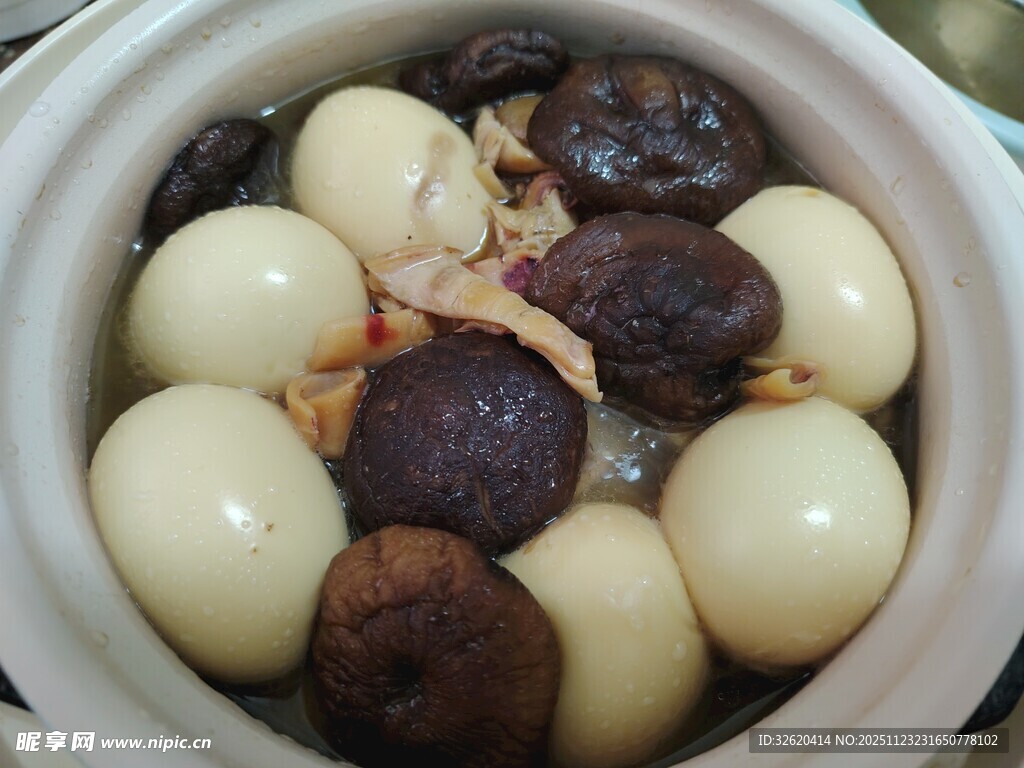 香菇猪脚蛋 