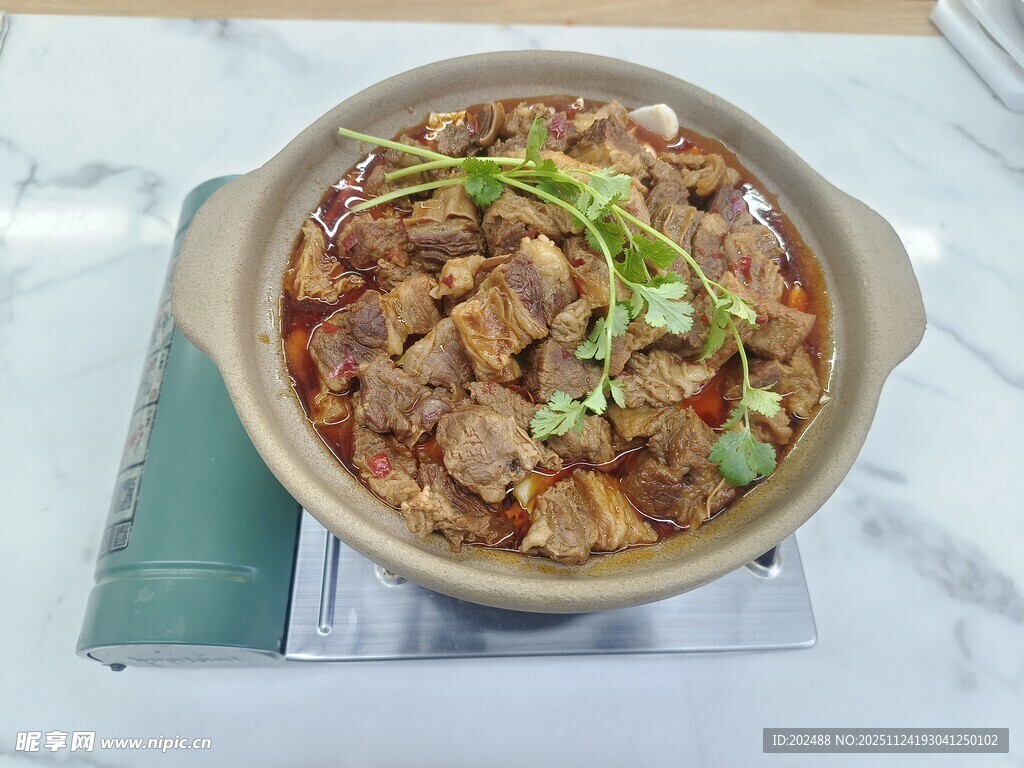 牛腩火锅砂锅美味