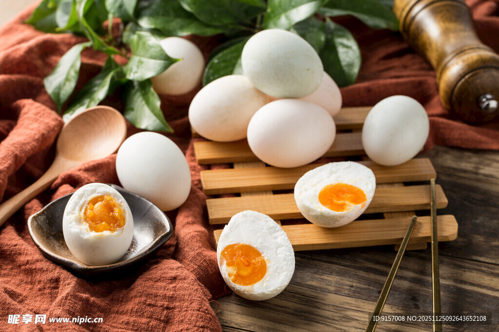 新鲜美味溏心蛋展示