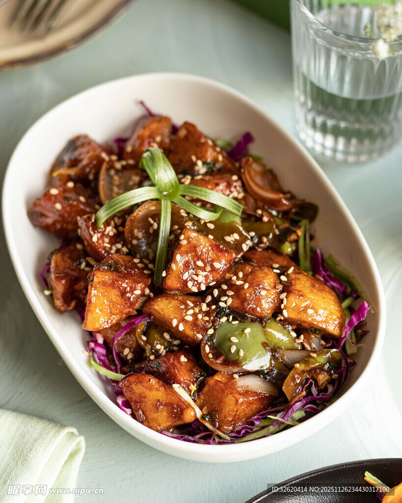 炒鸡肉蔬菜