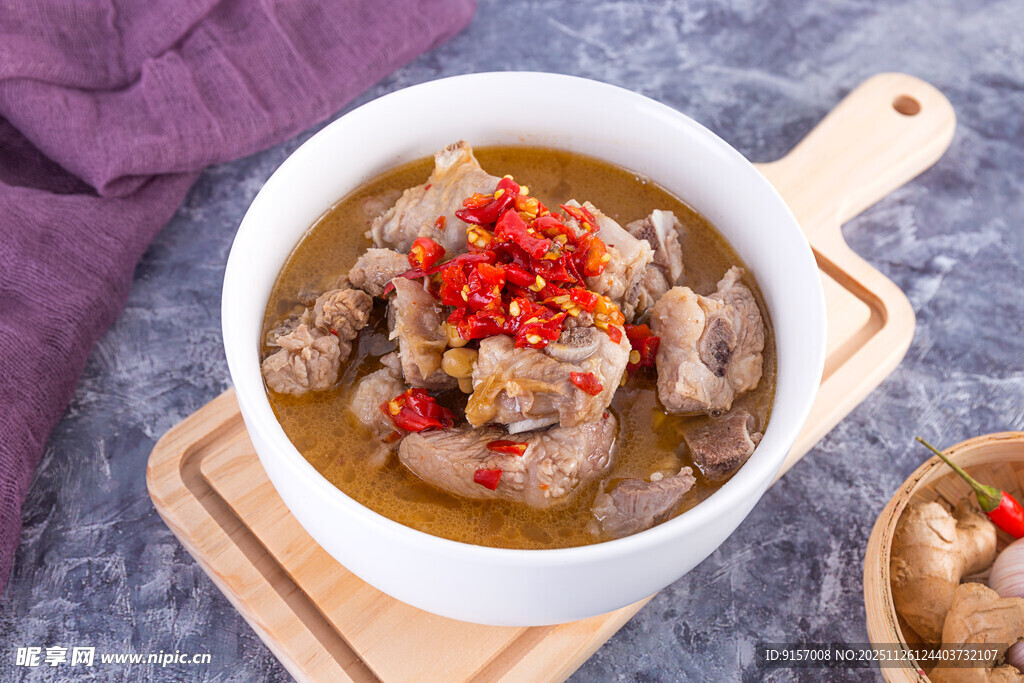 香辣美味炖排骨