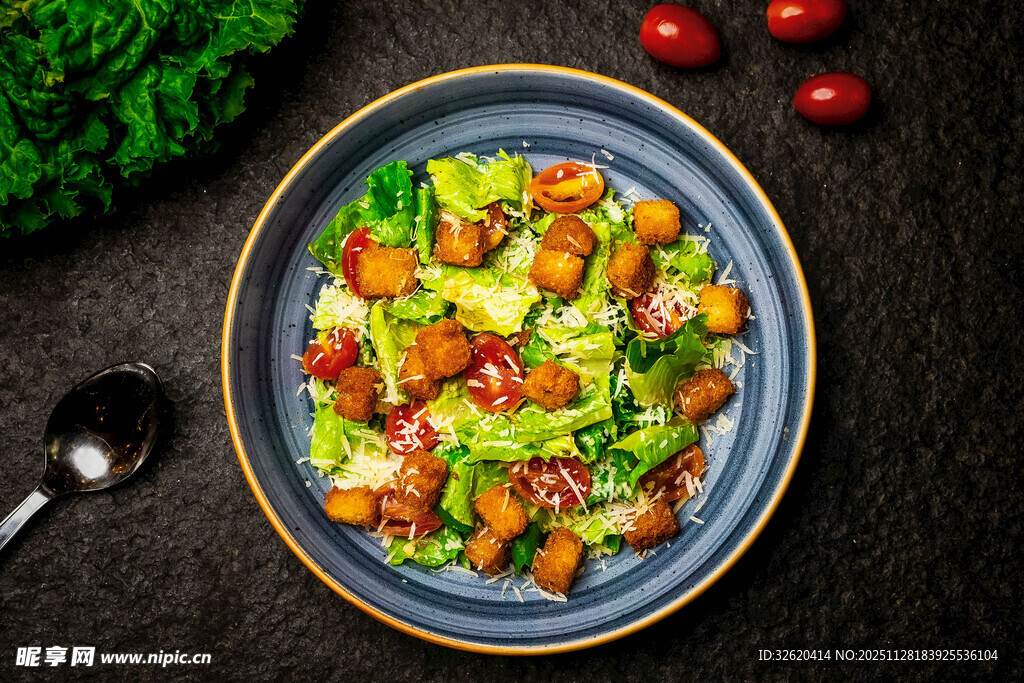 蔬菜肉块盖浇饭