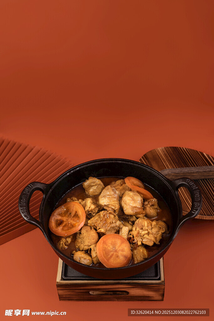 铁锅炖鸡肉