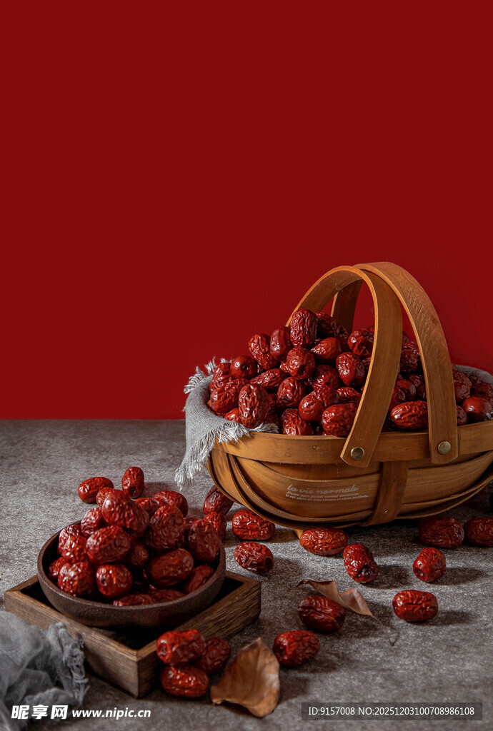竹篮盛红枣