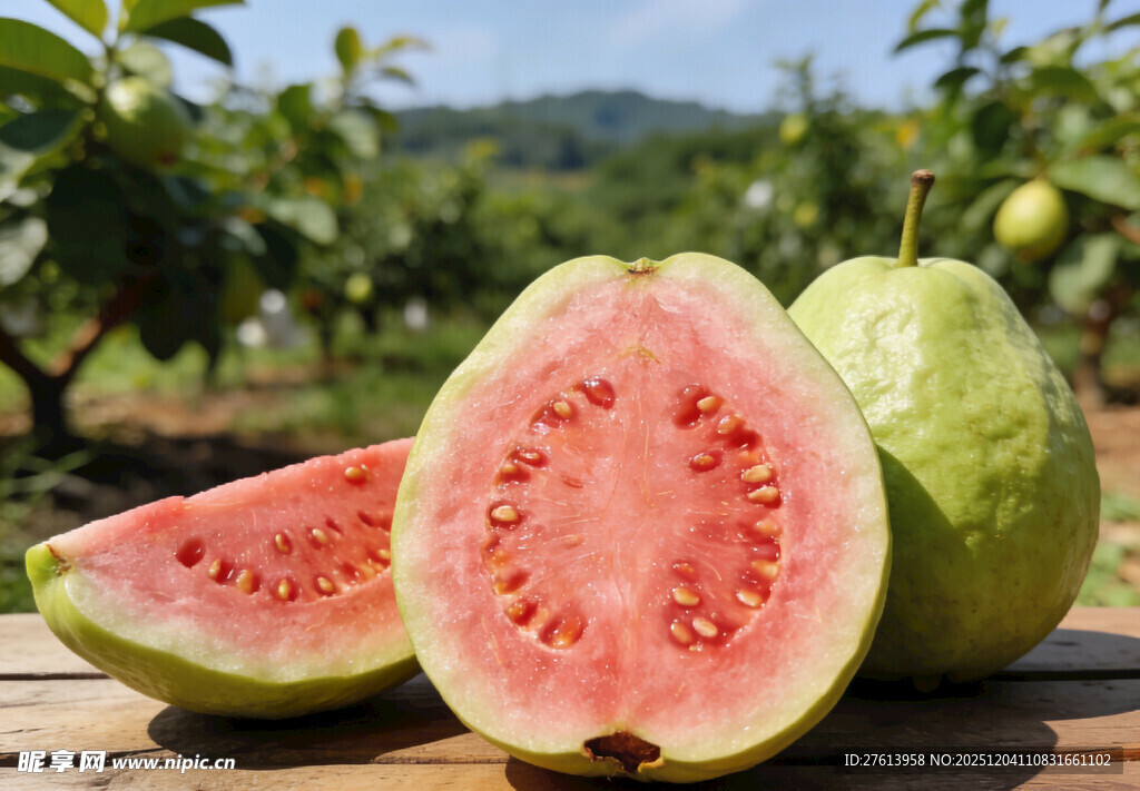 切开的红心芭乐