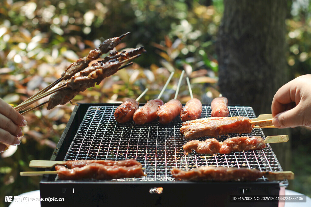 户外烧烤场景