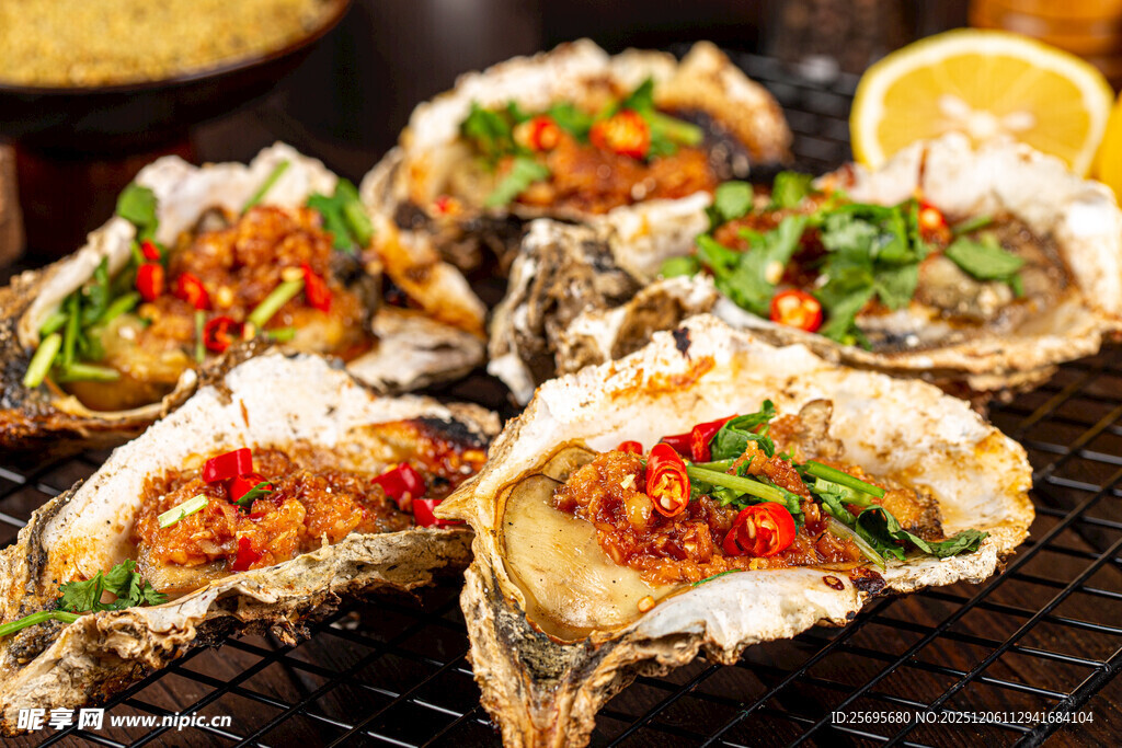 美味蒜蓉烤生蚝