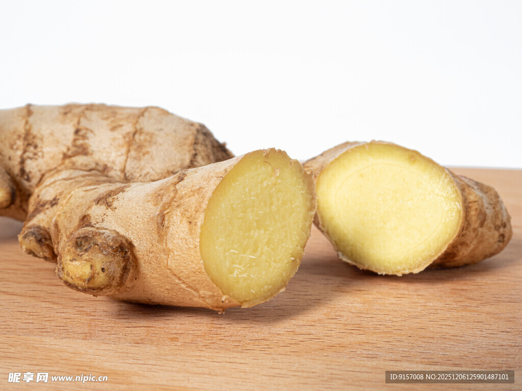 新鲜生姜切片展示