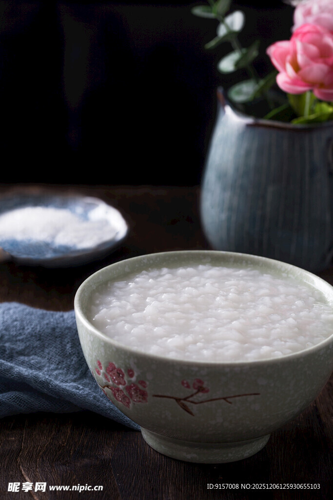 一碗营养白米粥