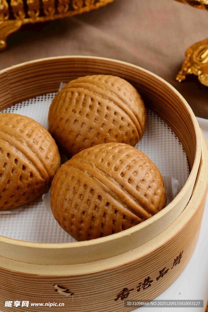 核桃包置于竹制蒸笼中