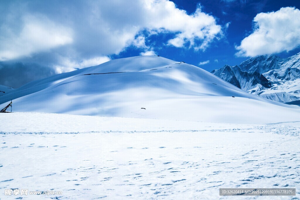 壮丽雪山美景
