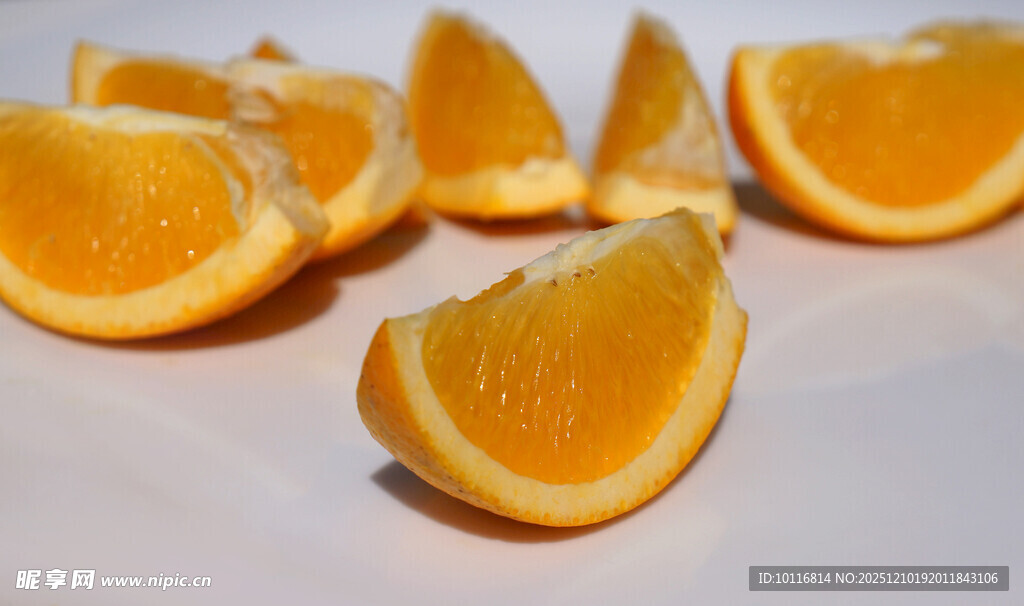 新鲜橙子