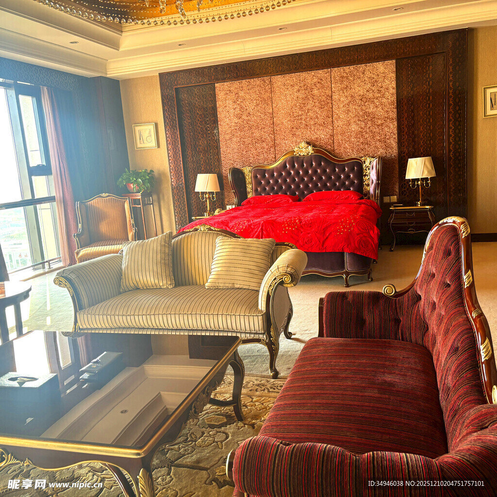 豪华大气的卧室客厅一体化空间