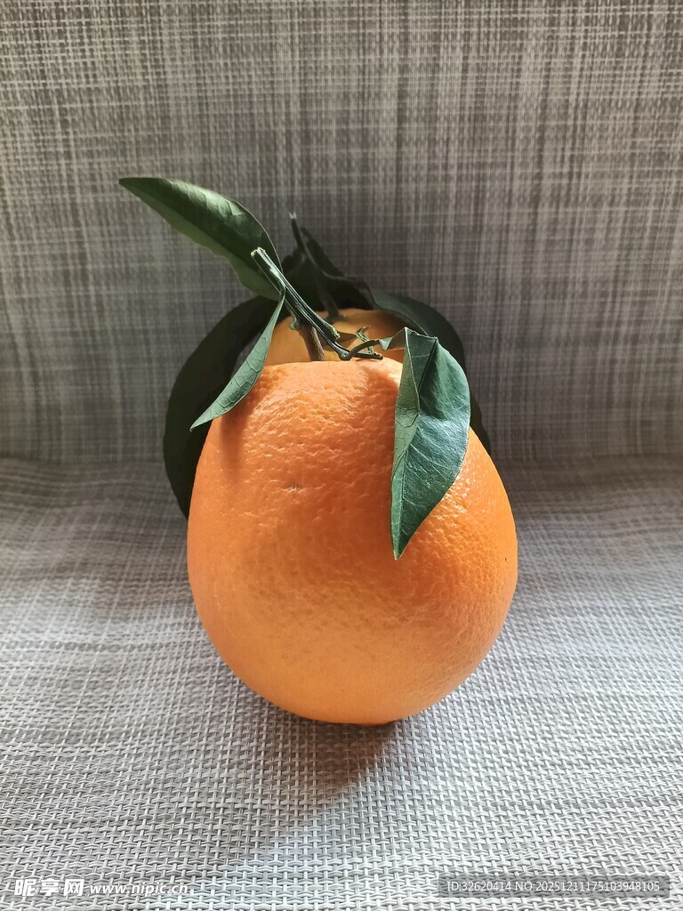 带叶橙子