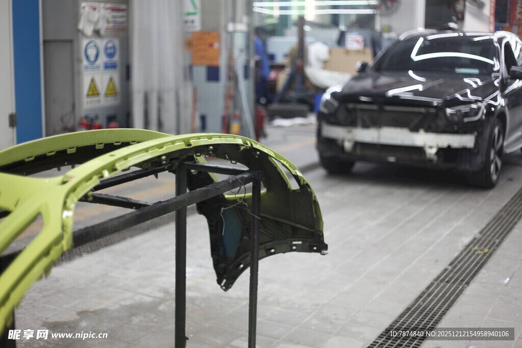 汽车维修车间场景