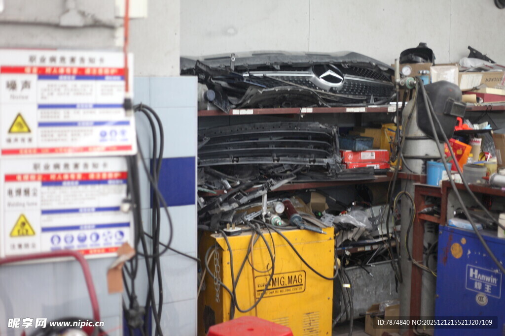 汽修车间设备场景展示