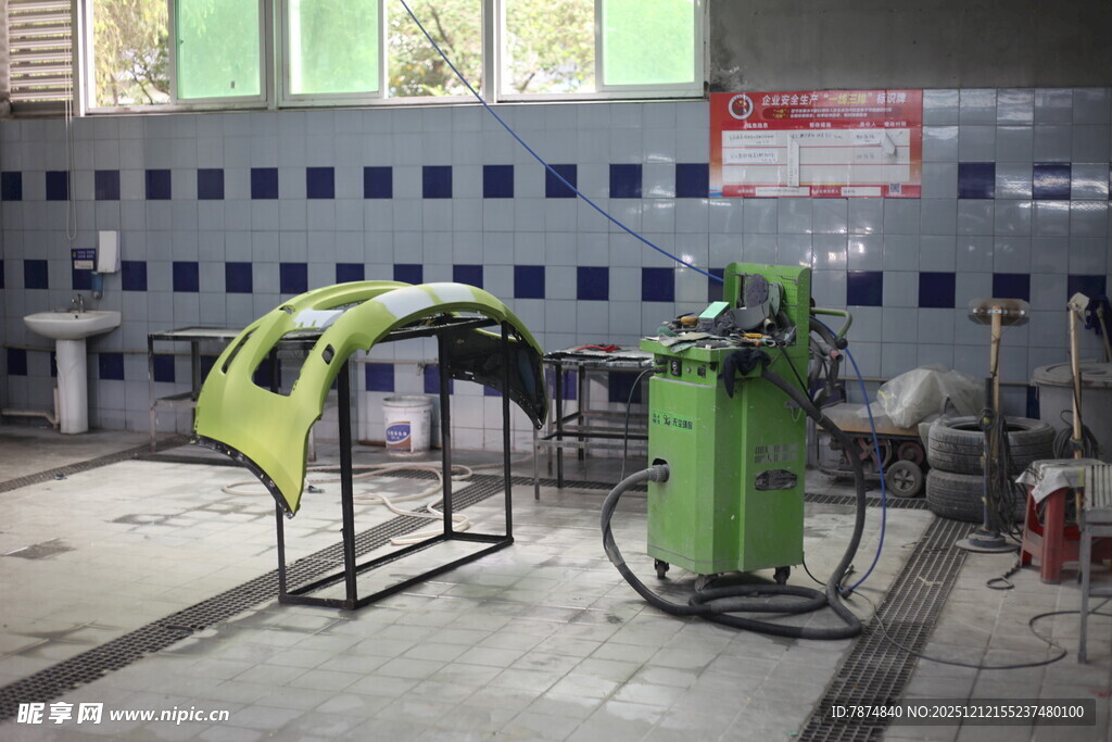 汽车维修车间设备展示