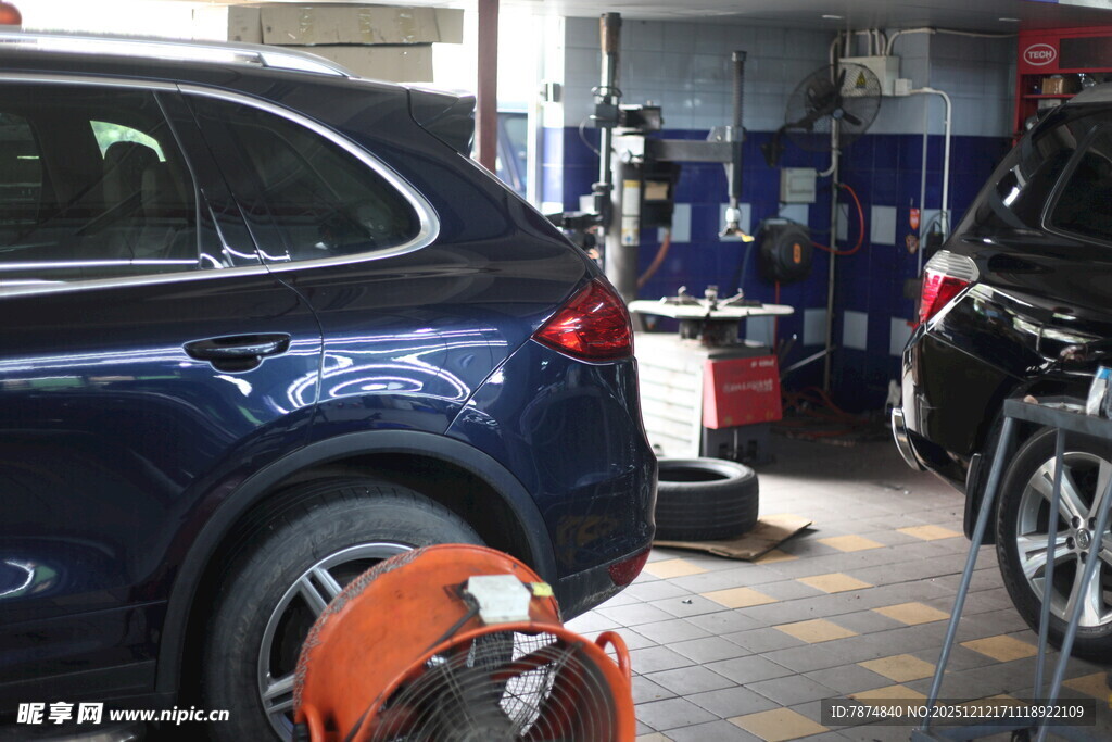 汽车维修车间场景