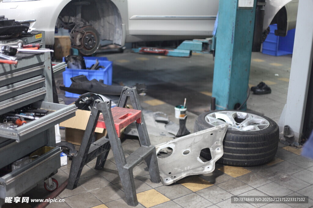 汽车维修车间设备与零件
