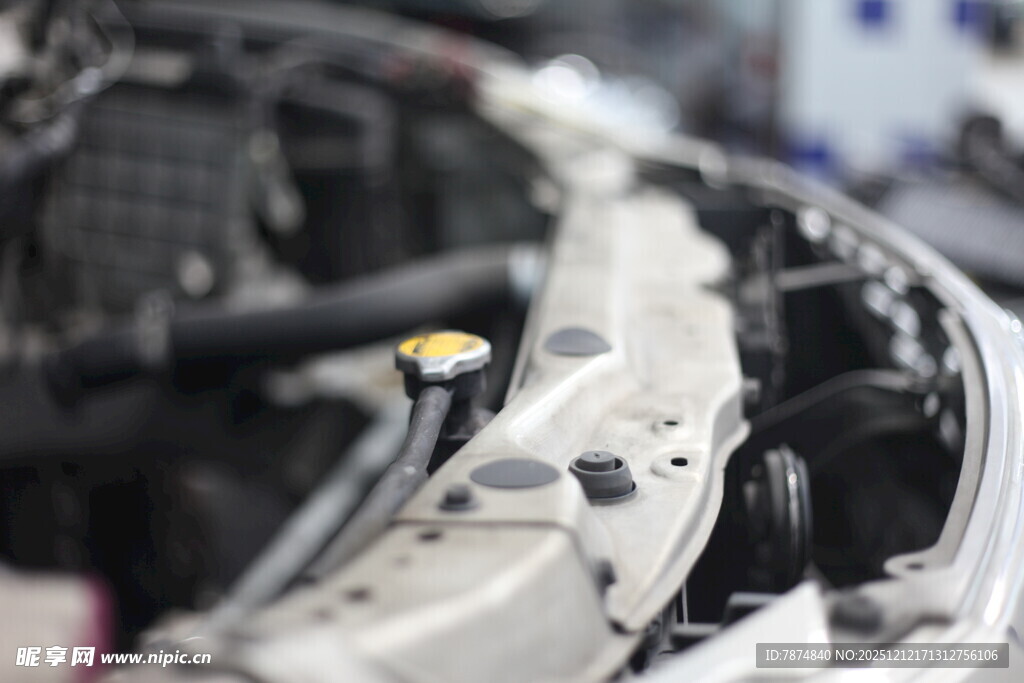 汽车引擎维修特写
