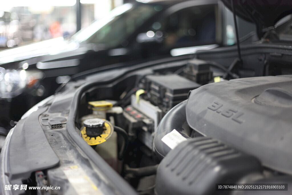 汽车发动机细节特写