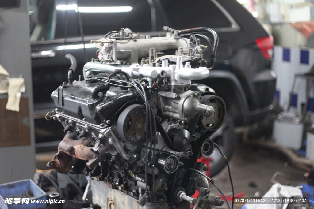 汽车发动机拆解展示