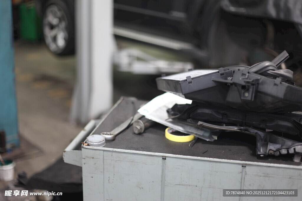 汽车维修工具及部件