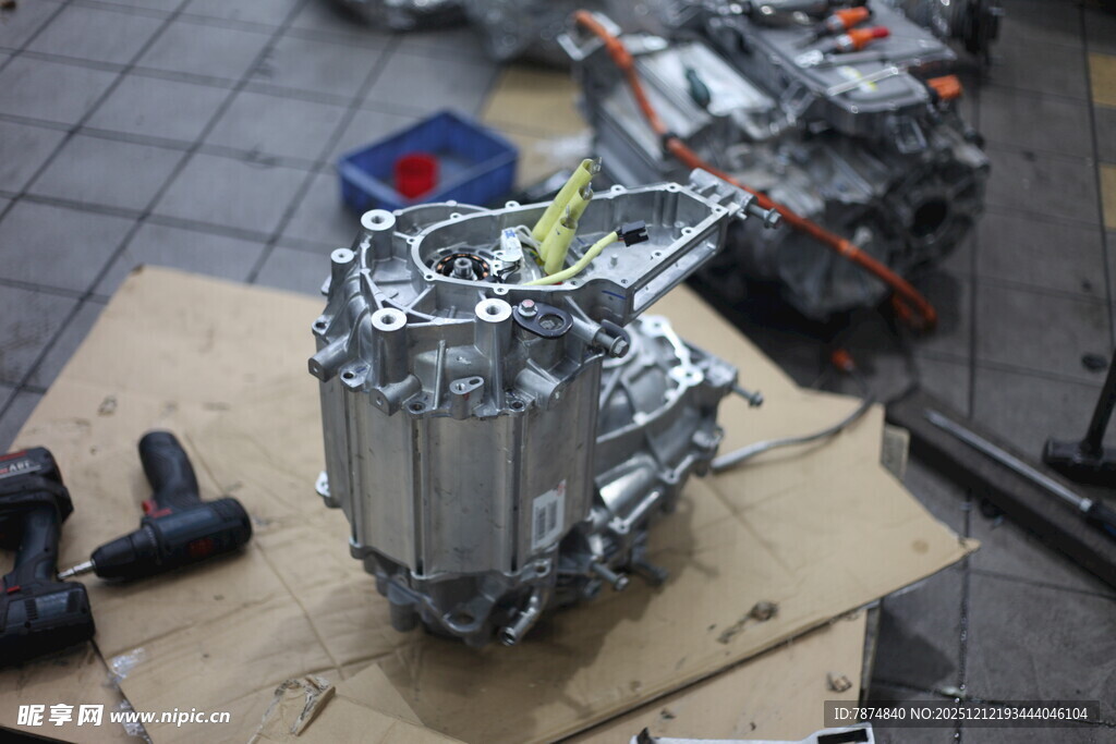 汽车变速器拆解展示