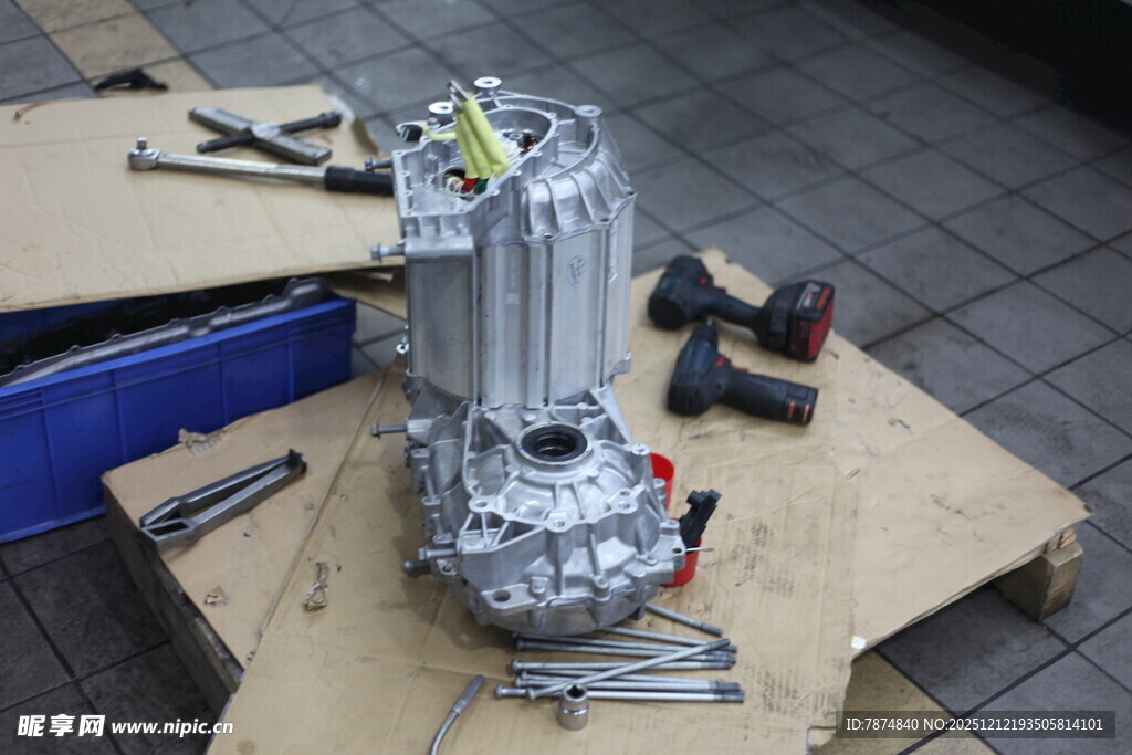 汽车变速器零件展示