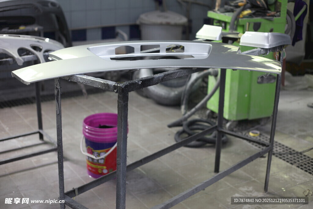 金属工作台及周边工具设备