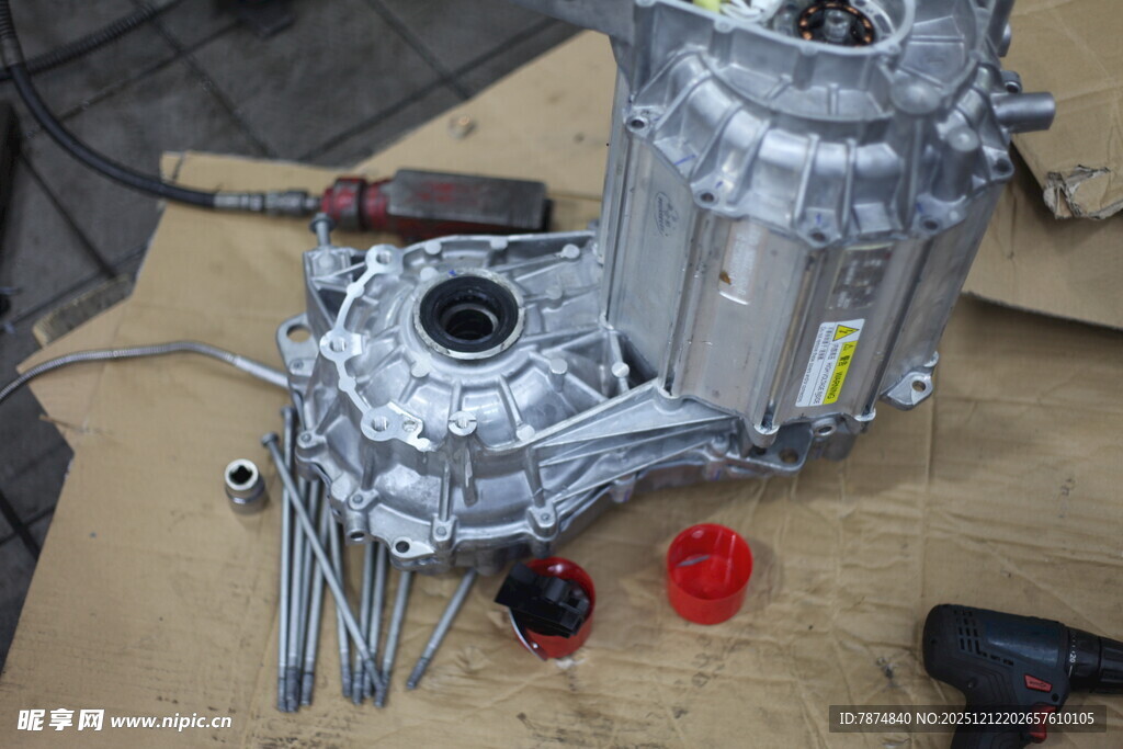 汽车变速器拆解零件展示