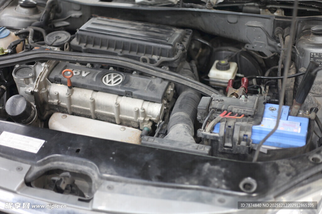 汽车发动机内部细节展示