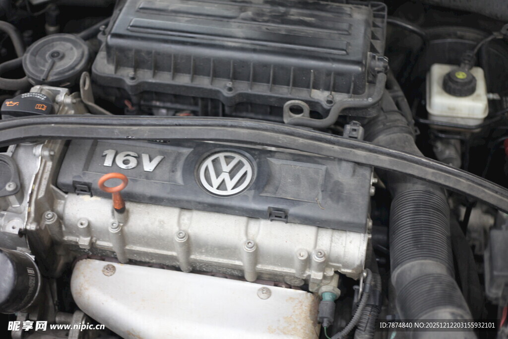 大众16V汽车发动机特写