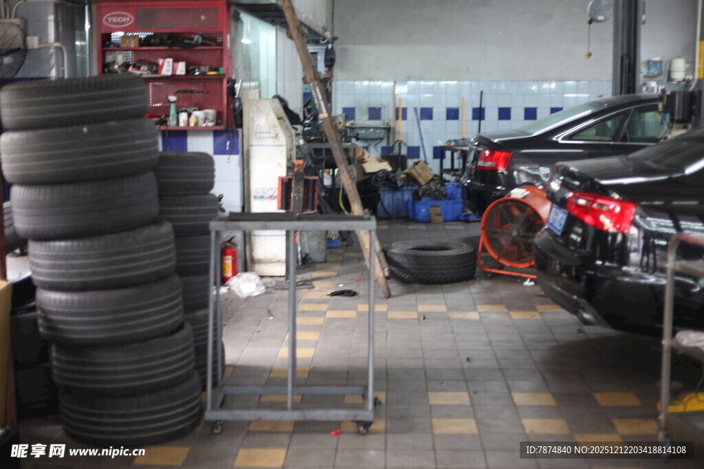 汽车维修车间场景