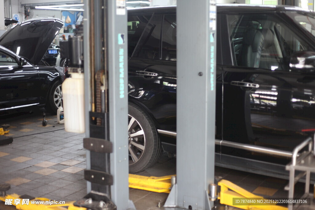 汽车维修车间的举升设备