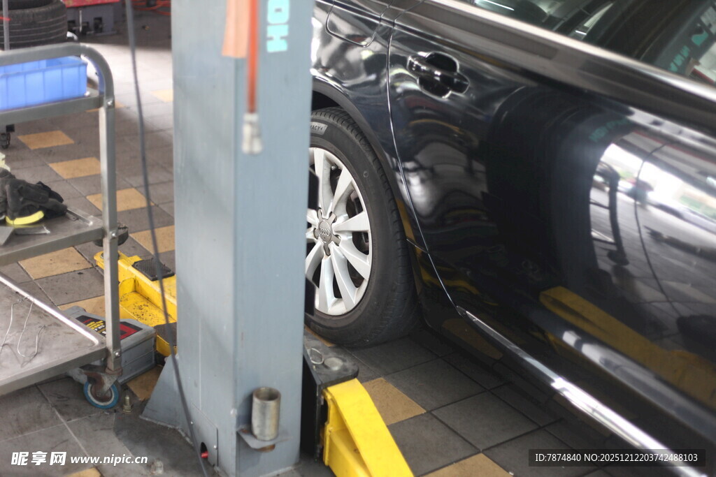 汽车维修中的举升作业