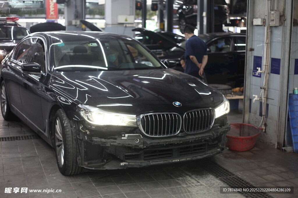 宝马汽车在店维修保养