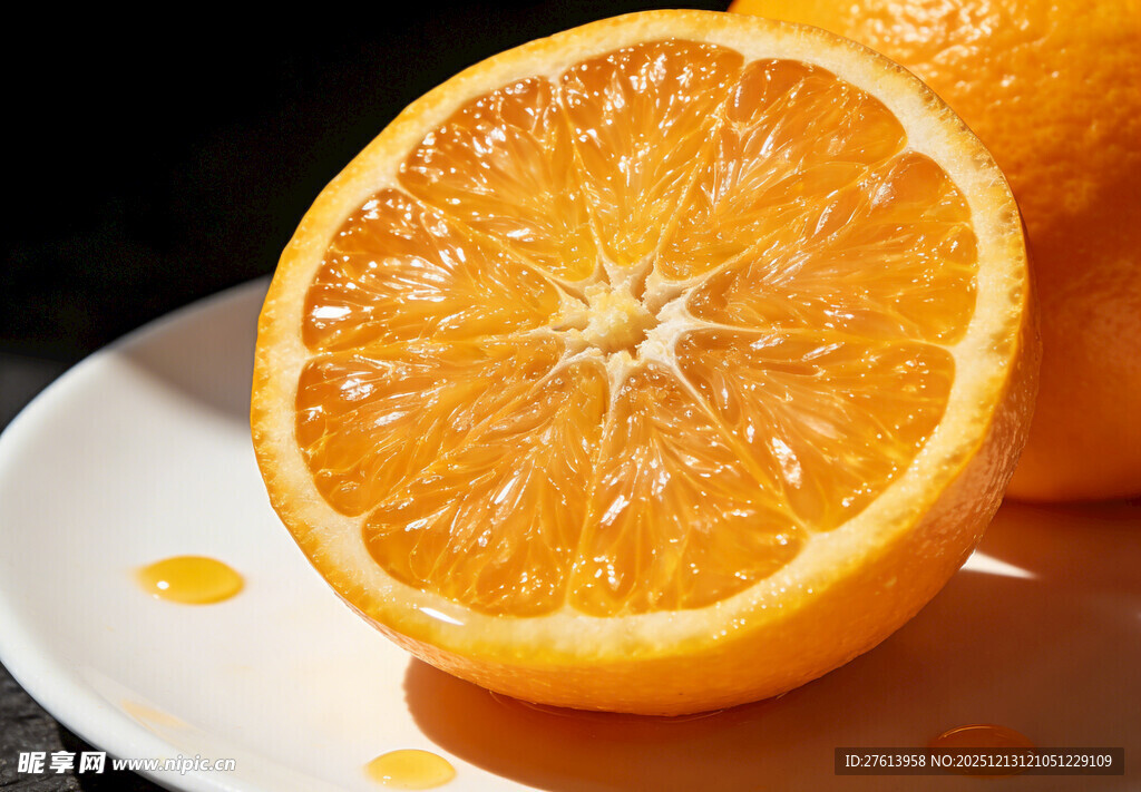 切开的多汁脐橙