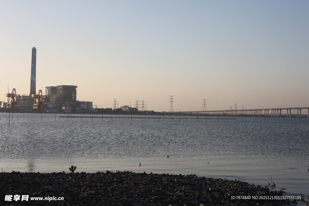 海边电厂风光