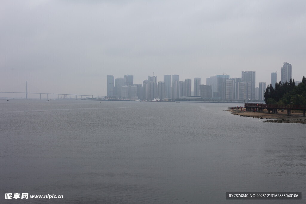 城市滨水景观远景