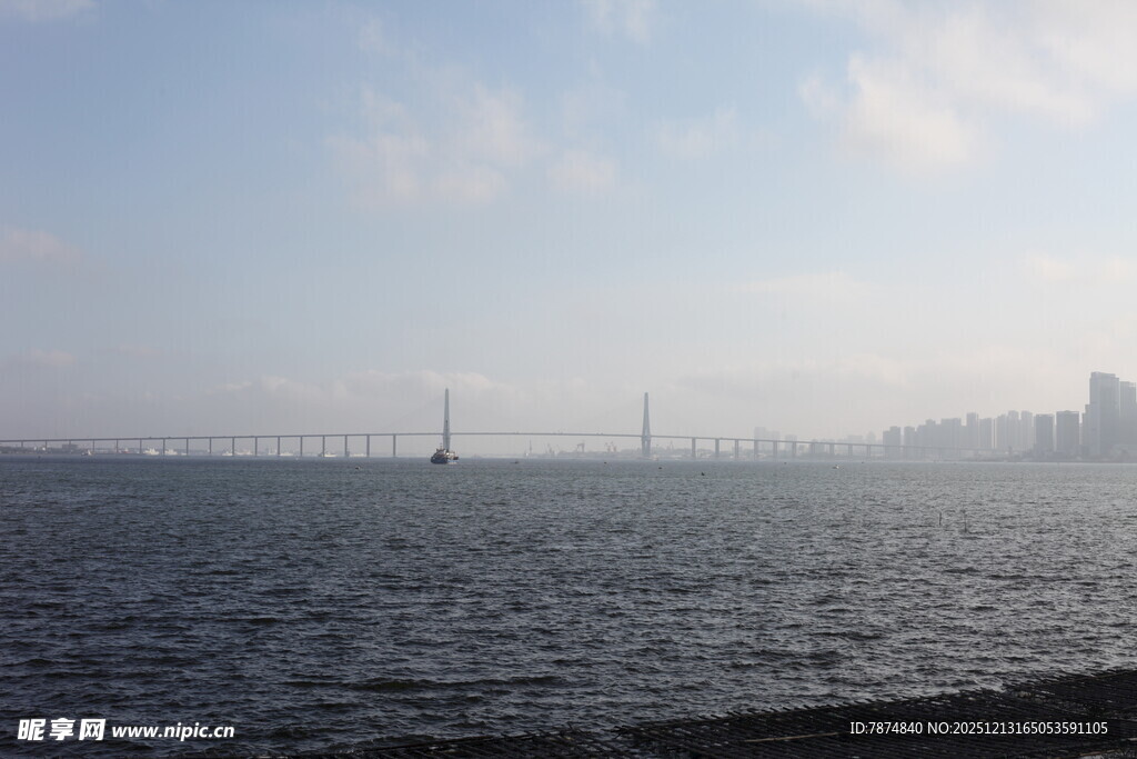 海上大桥远景