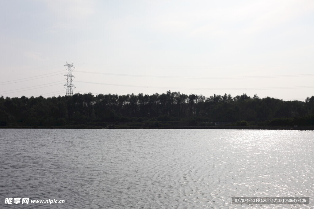 湖畔风光静谧自然景致