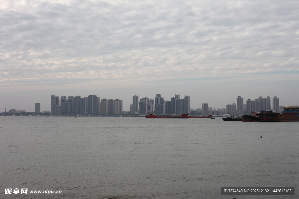 城市滨水天际线景观