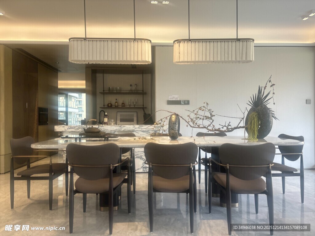 现代简约风格餐厅室内场景