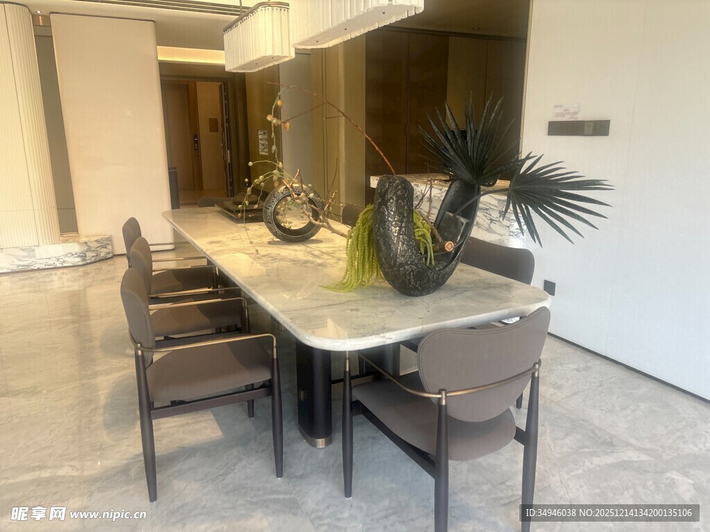 现代简约风格餐厅室内场景