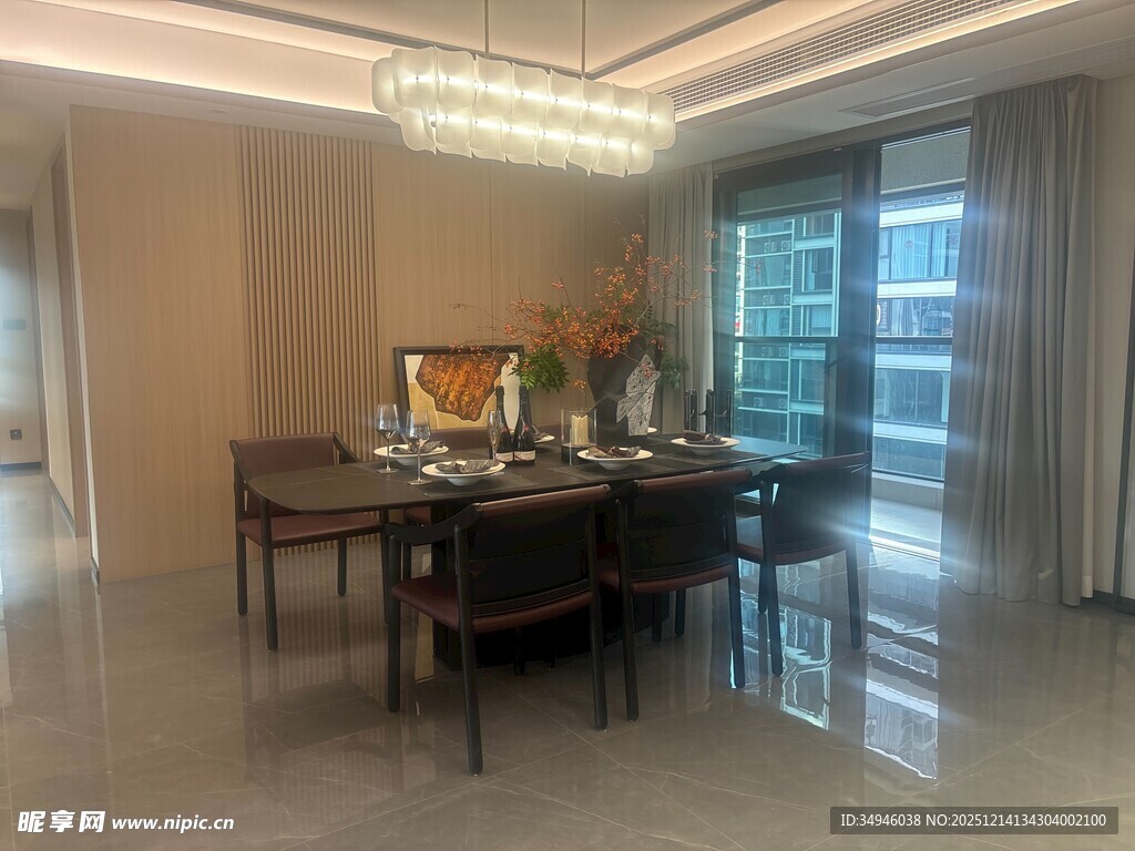 现代简约风格餐厅室内景