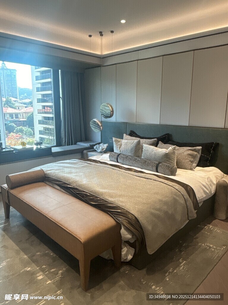 现代简约风格温馨卧室空间