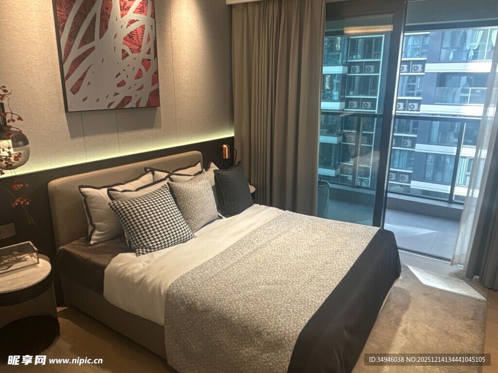 现代简约风格温馨卧室